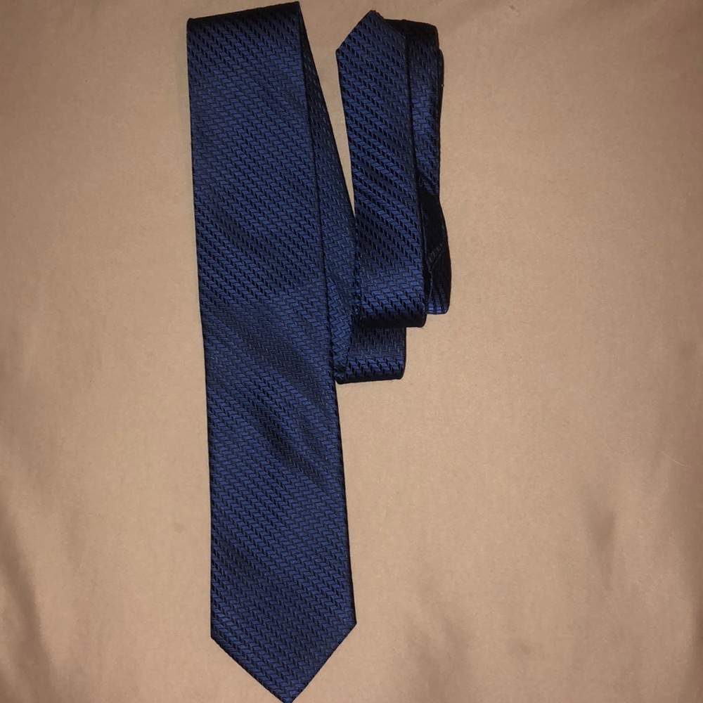 ROUNDTREE YORK ALL SILK, EXTRA LONG TIE